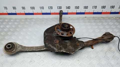 Ступица передняя левая