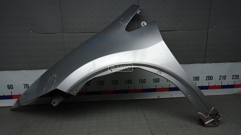 Крыло переднее левое