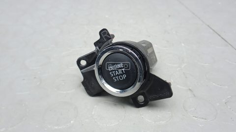 Кнопка запуска двигателя