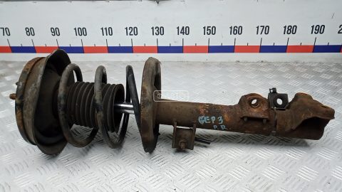 Стойка передняя правая