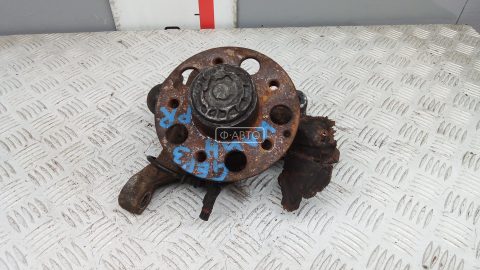 Ступица передняя правая