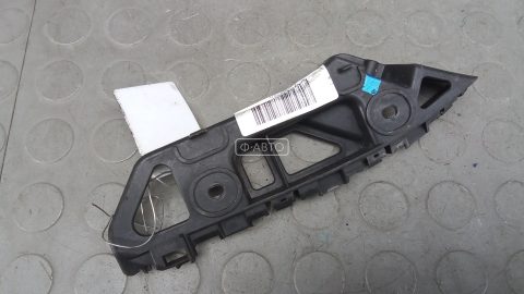 Крепление бампера переднее