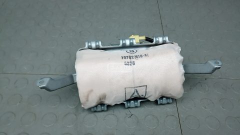 Подушка безопасности пассажира