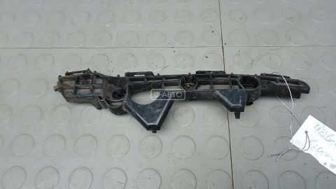 Крепление бампера заднее