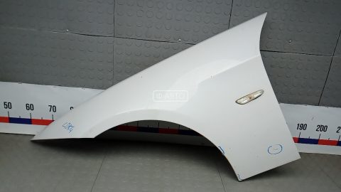 Крыло переднее левое