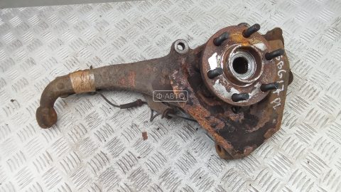 Ступица передняя левая