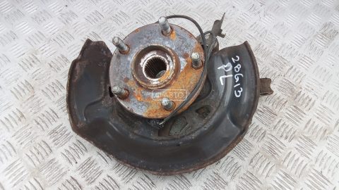 Ступица передняя левая