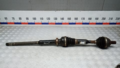 Привод передний правый