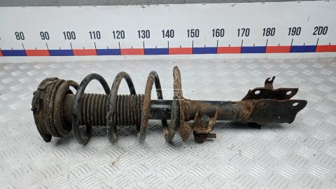 Стойка передняя правая