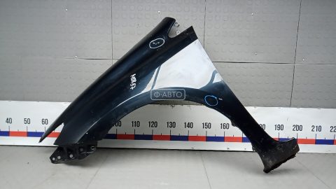 Крыло переднее левое