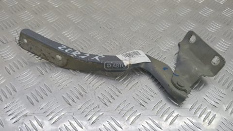 Петля капота