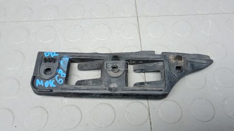 Крепление бампера переднее