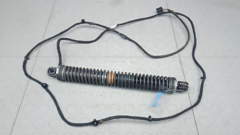 Амортизатор крышки багажника