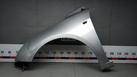 Крыло переднее левое