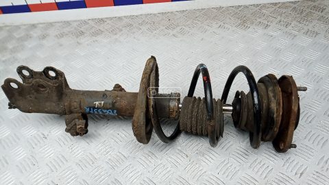 Стойка передняя правая