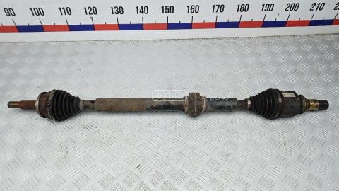 Привод передний правый