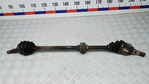 Привод передний правый