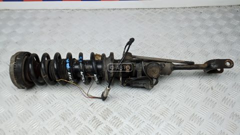 Стойка передняя правая