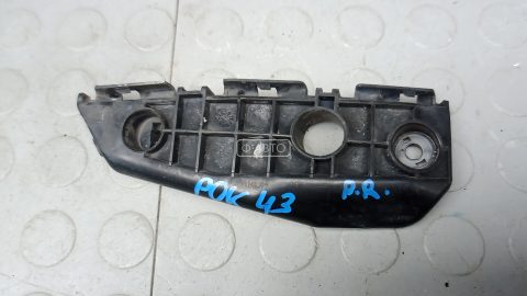 Крепление бампера переднее