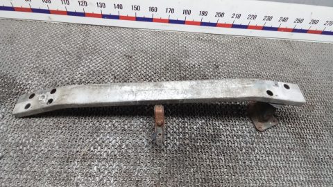 Усилитель бампера передний (кронштейн)