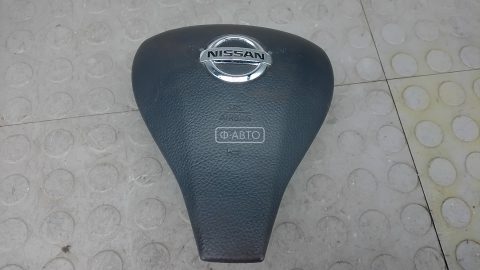 Подушка безопасности водителя