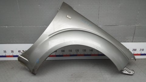 Крыло переднее правое