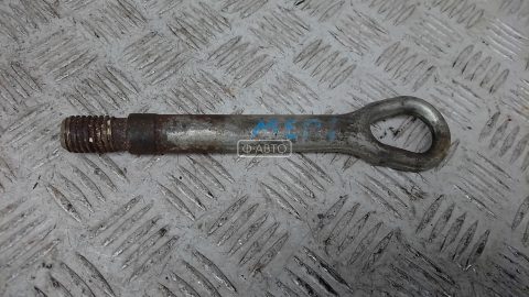 Крюк буксировочный