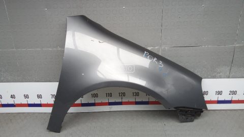 Крыло переднее правое