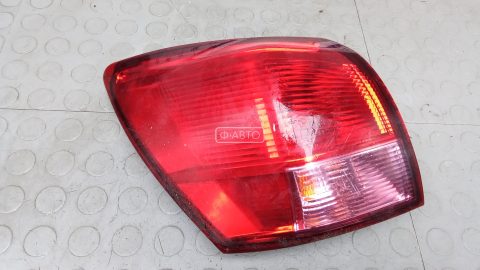 Фонарь задний левый