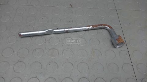 Ключ колесный