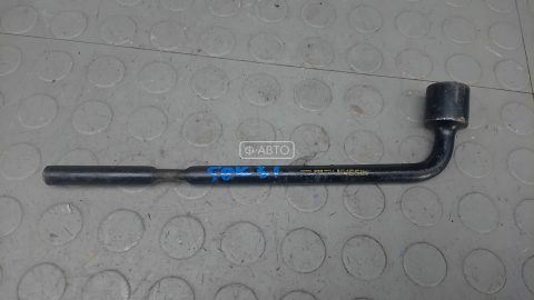 Ключ колесный