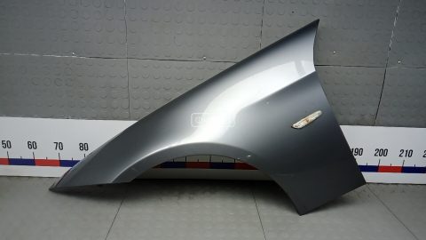 Крыло переднее левое