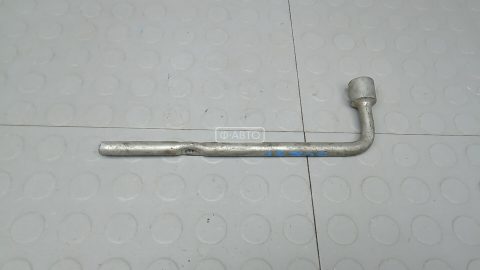 Ключ колесный