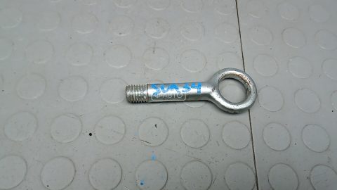 Крюк буксировочный