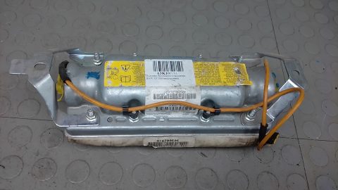 Подушка безопасности пассажира