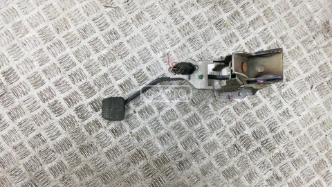 Педаль тормоза