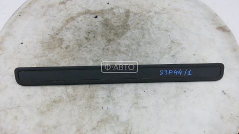 Накладка порога внутренняя правая