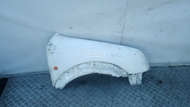 Крыло переднее правое