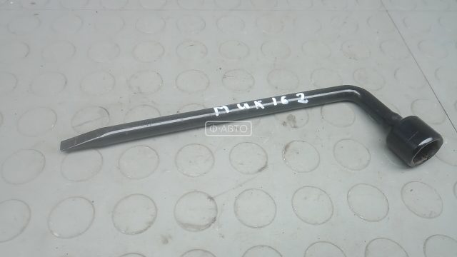 Ключ колесный