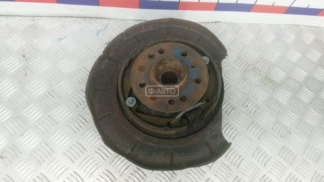Ступица задняя левая