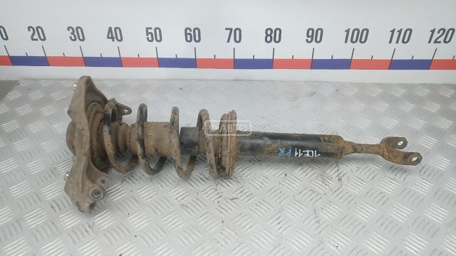 Стойка передняя правая