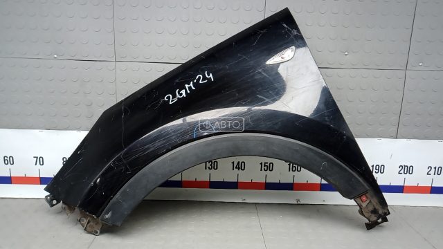 Крыло переднее левое