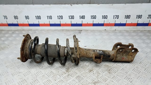 Стойка передняя левая