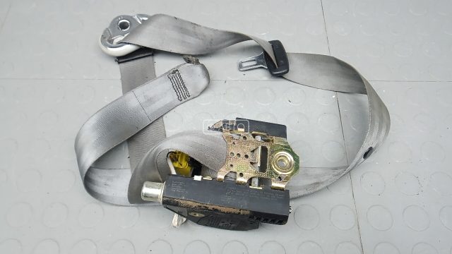 Ремень безопасности с пиропатроном сиденья переднего