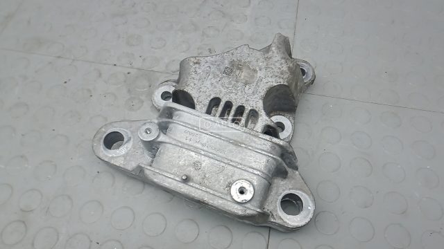 Подушка двигателя дизельная