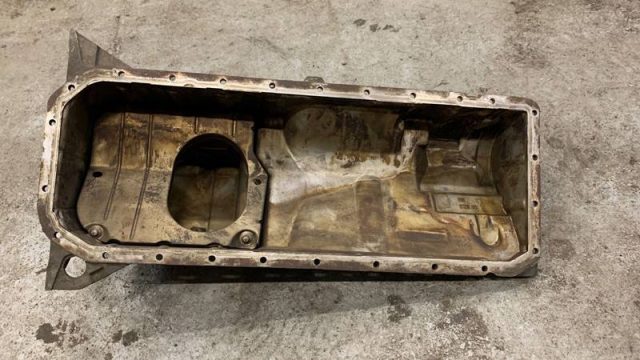 Поддон масляный двигателя